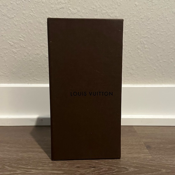 Louis Vuitton *Empty* Sunglasses Box - Picture 8 of 8